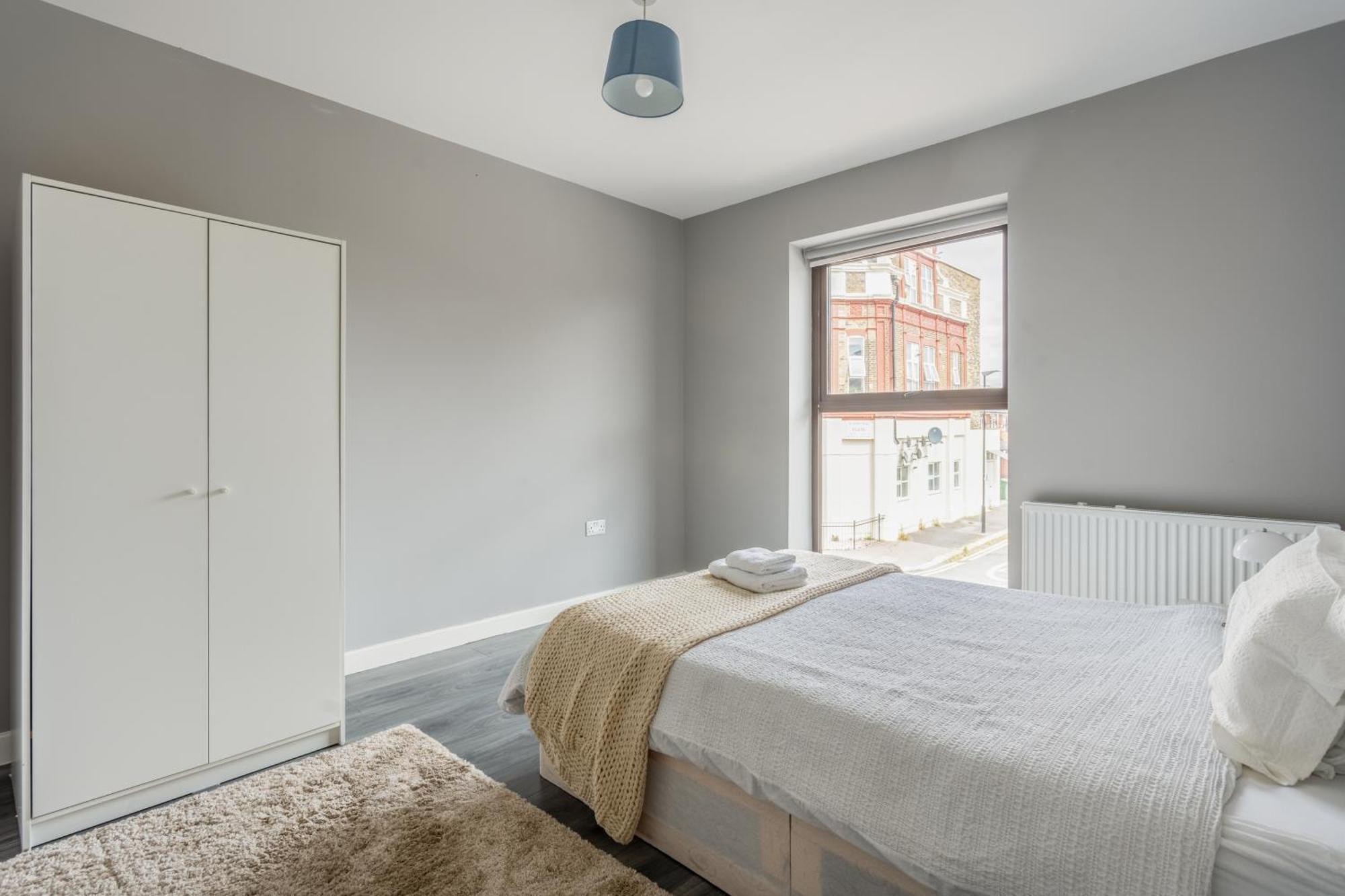 Modern Double Room With Shared Bathroom London Exteriör bild